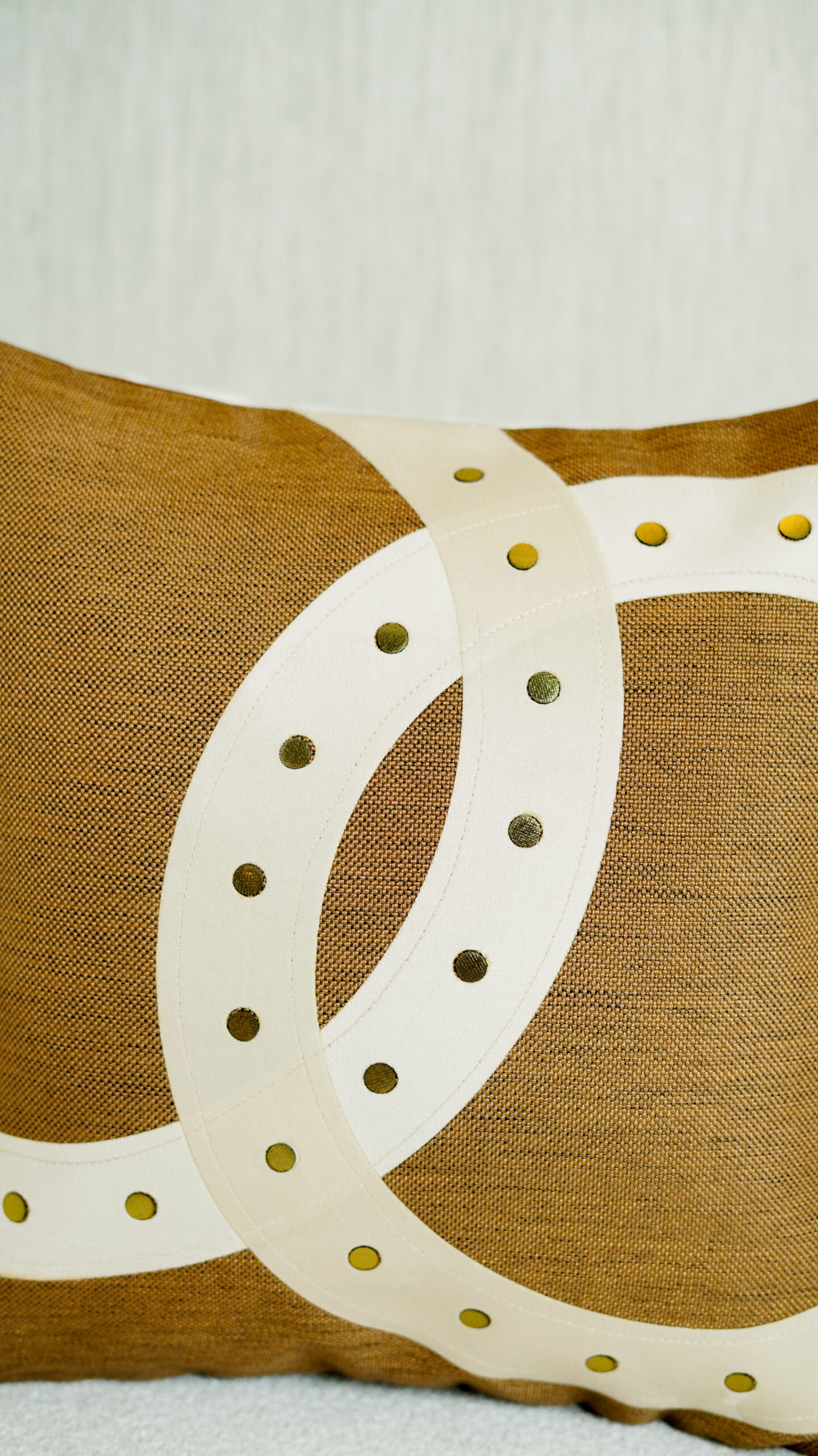C dot cushion cover